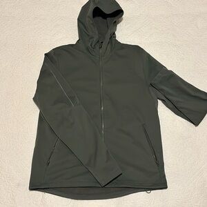 Lululemon lightweight weathshield coat